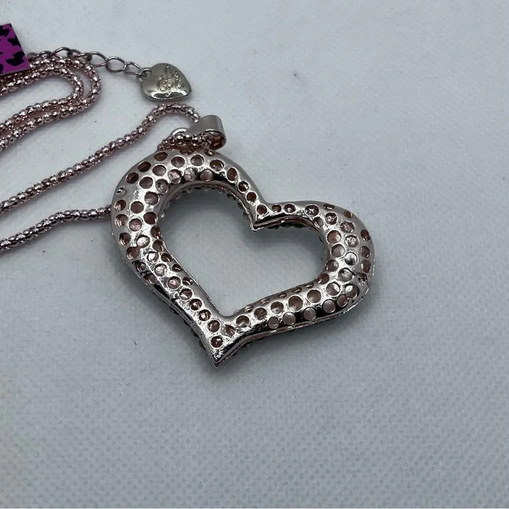 NECKLACE! Betsey Johnson Crystal Heart Pendant w/ “Rosegold” chain BNWT - Picture 7 of 8